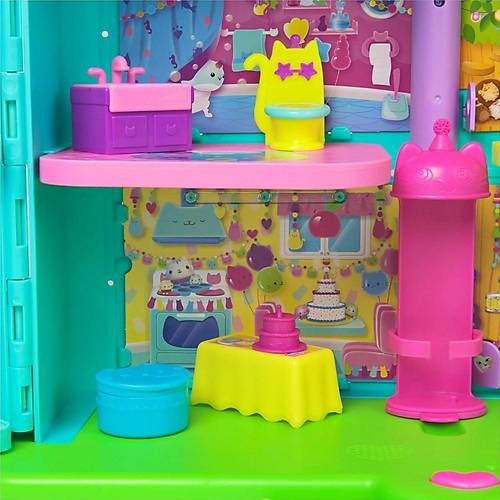 Gabby?s Dollhouse Festival Evi Elenceli Mzikli Oyun Seti 63 cm