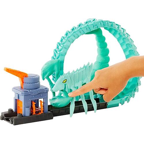 Hot Wheels ehirde Yaratk Maceras Akrep Saldrs