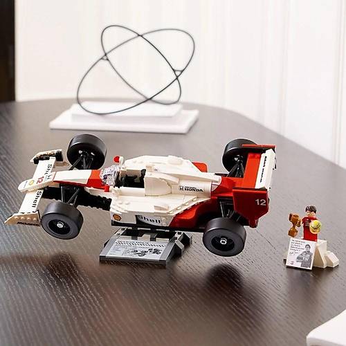 LEGO Icons McLaren MP4/4 ve Ayrton Senna 10330