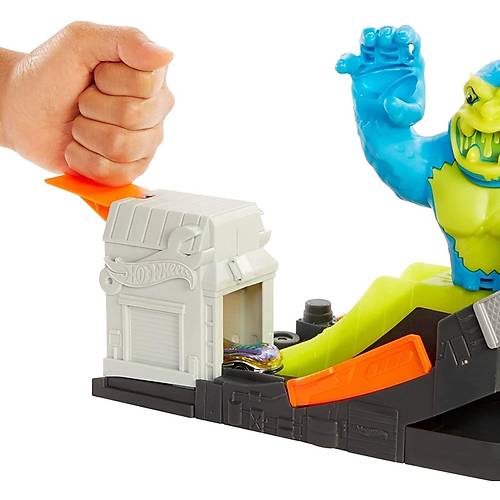 Hot Wheels ehirde Yaratk Maceras Goril Saldrs