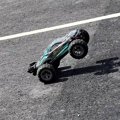 Xinlehong 1:16 Brushless Uzaktan Kumandal Yksek Hzl Rc Araba 52km/s 2.4Ghz 4WD Usb arj Turuncu
