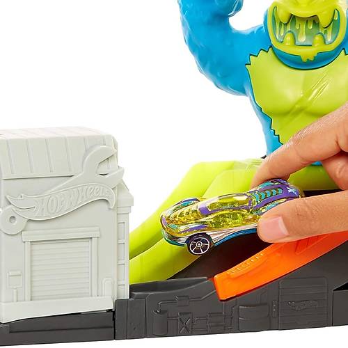 Hot Wheels ehirde Yaratk Maceras Goril Saldrs