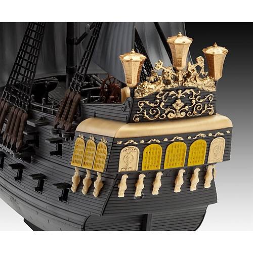 Revell 1:150 Black Pearl VBG65499