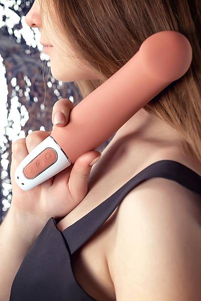 Satisfyer Vibes Master Vibrat�r Ger�ek�i olmayan , silikon, bej, 23,5 cm.