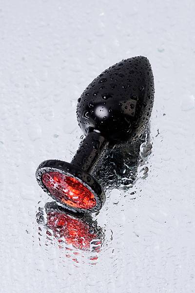 Metal by TOYFA anal man�onu, Metal, siyah, k�rm�z� kristalli, 8,2 cm, �3,4 cm, 85 g.