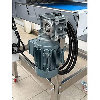 S�nmez �ift Motor Bantl� Et Paylama Par�alama Makinesi