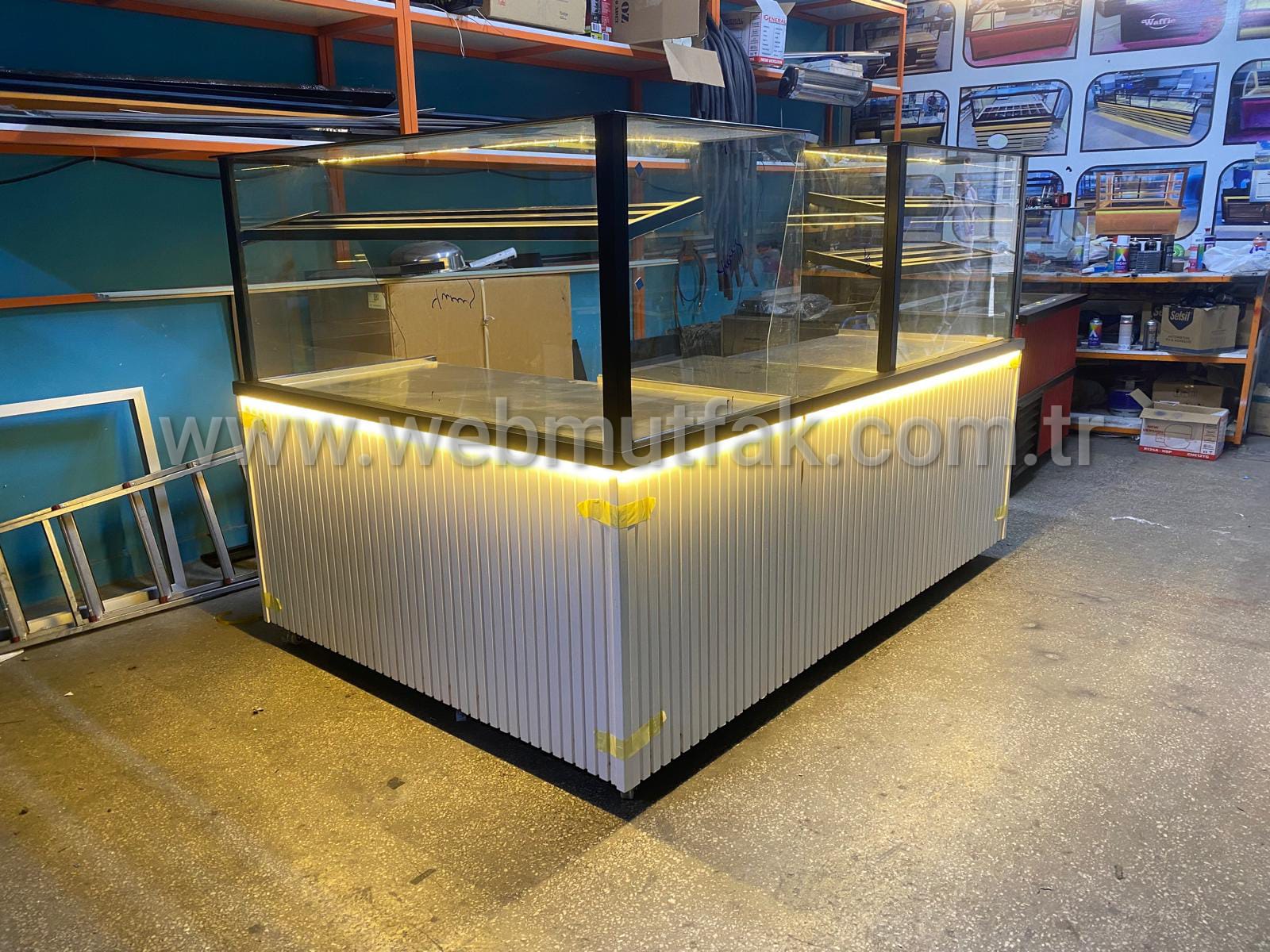 Isıtmalı Börek Tezgahı L Set 200x200 cm Sulu Sistem Bankolu