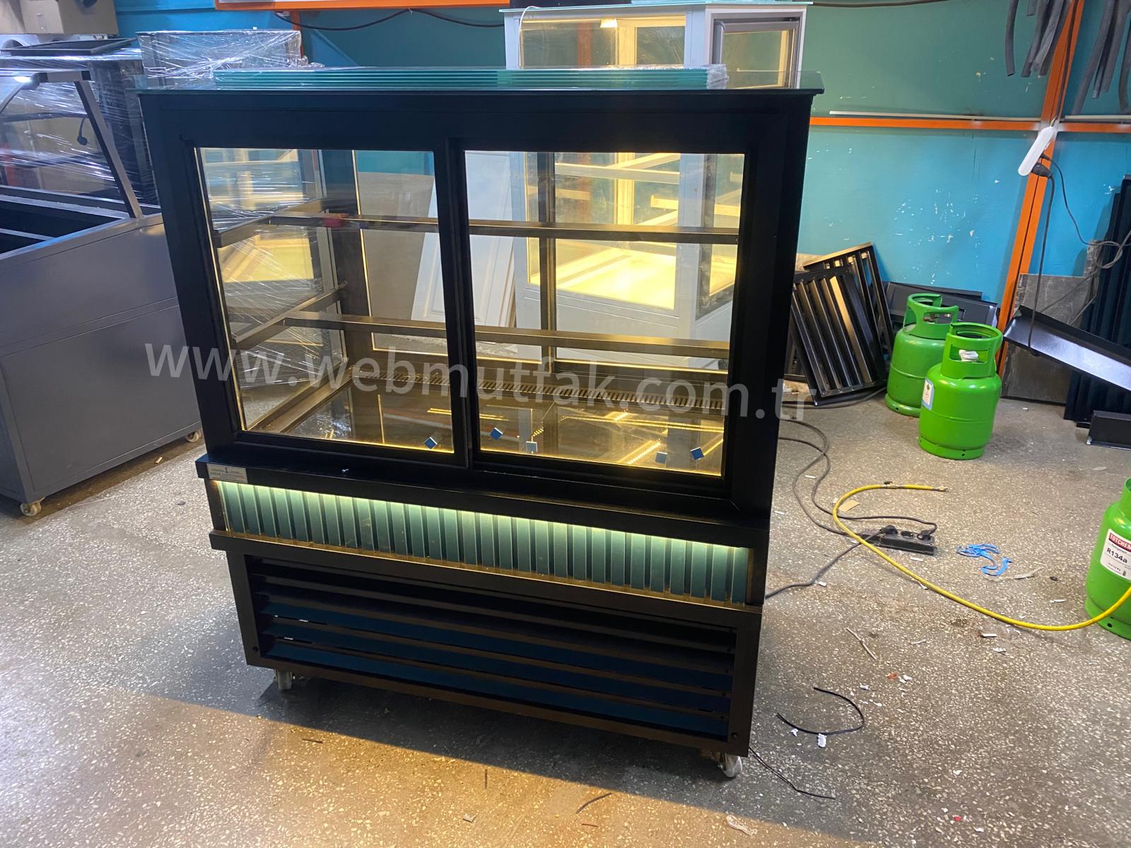 Tatlı Teşhir Dolabı 100 Cm
