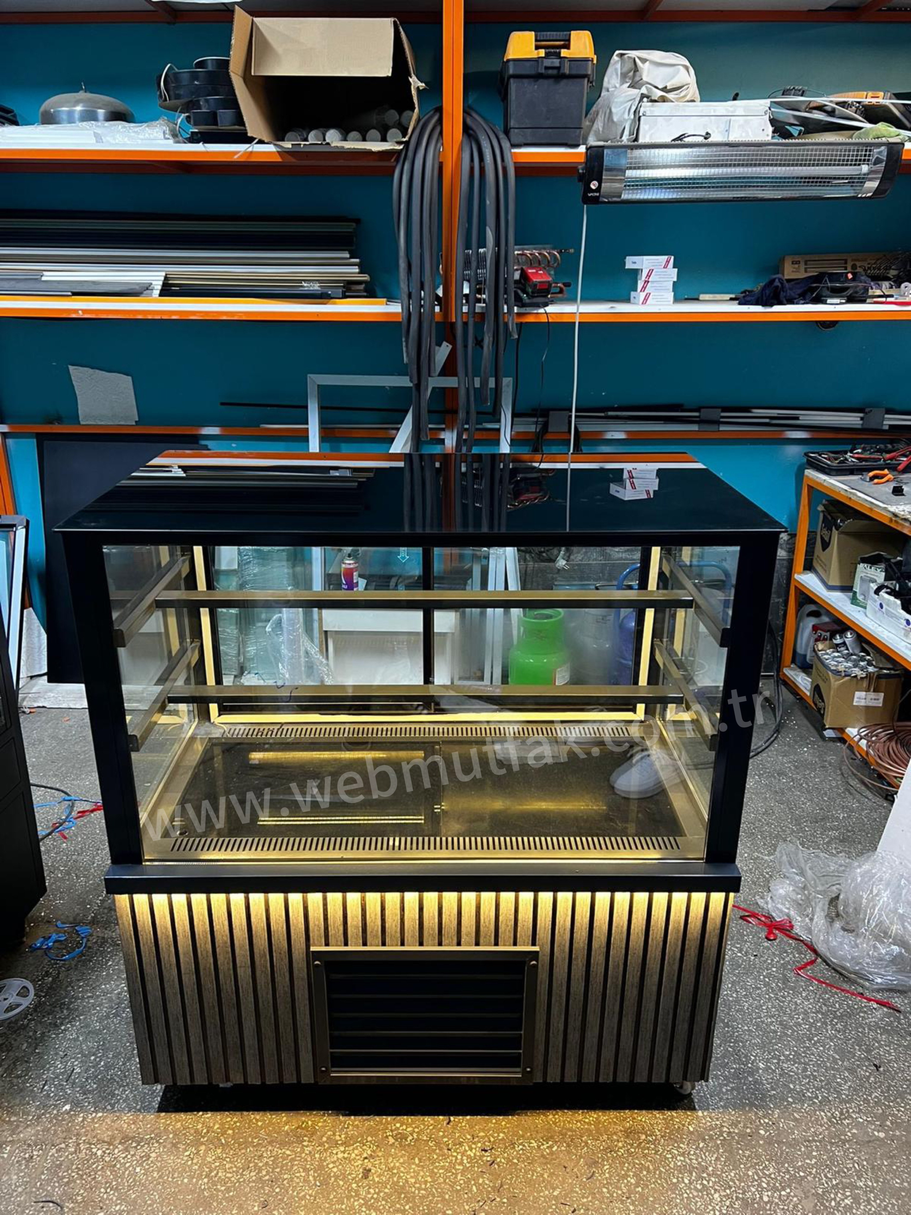 Modern Pasta Teşhir Dolabı 0/+4°C Ayarlı Soğutmalı