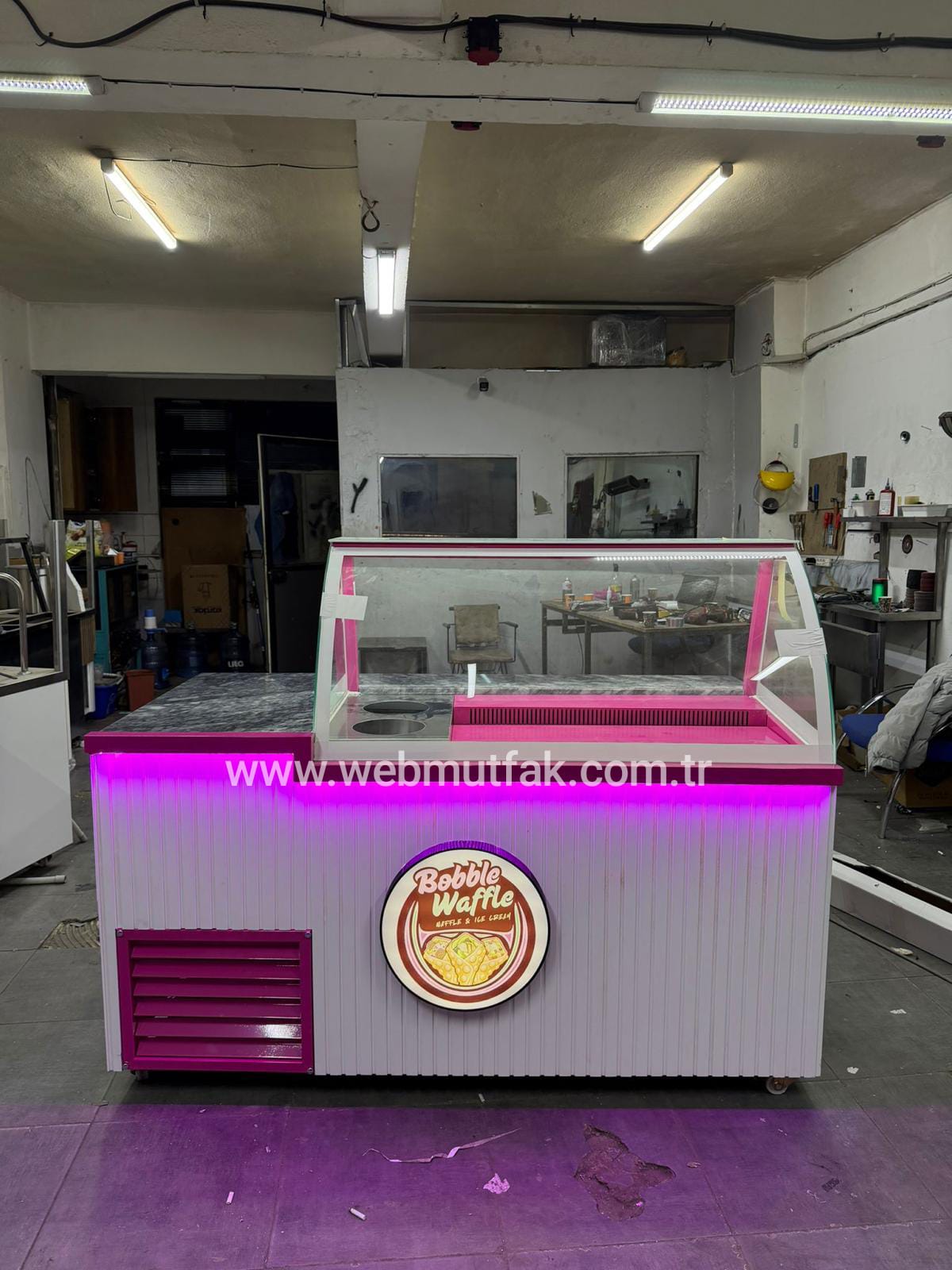 Soğutmalı Waffle Dolabı 200 cm | Çikolata Eritmeli Waffle Tezgahı + Kasa