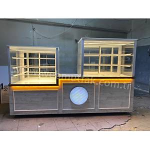 Kademeli Pasta Tatl� Dolab�