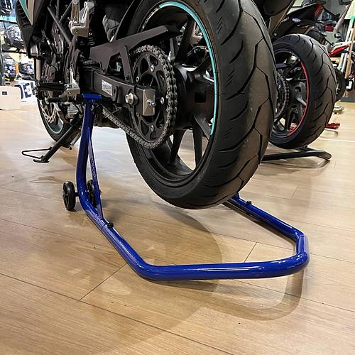 UN�VERSAL MOTOS�KLET ARKA MA�ADAN KALDIRMA SEHPASI ( PADDOCK) - S�K�LEB�L�R T�P
