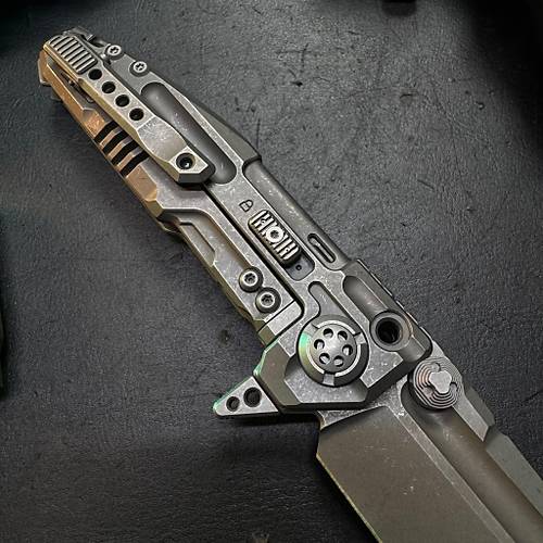 District 9 Marauder Titanium Folder � M390