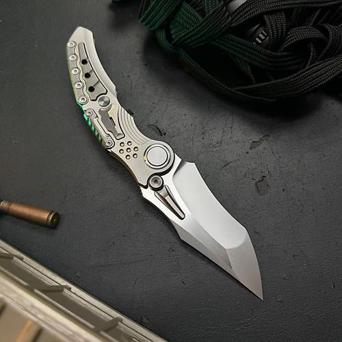 Maxace Titans II Kumlanm�� Y�zey� M390 & Titanium