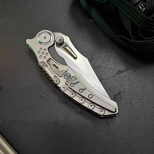 Maxace Titans II Kumlanm�� Y�zey� M390 & Titanium