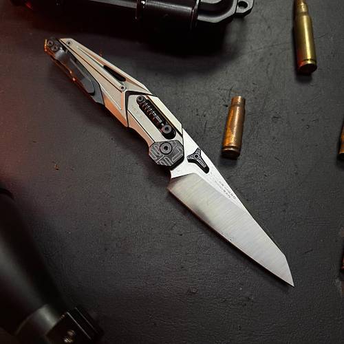 NOC Knives MT33 � Titanyum G�vde ve S�ra D��� Mekanik Tasar�m