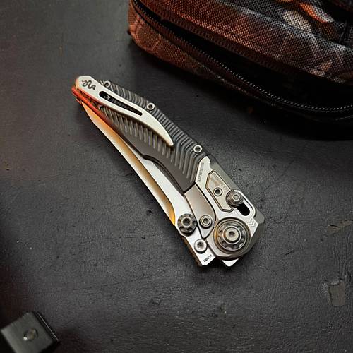 District 9 Snake-2 Bead Blasted Finish � Titanyumun Mekanik Yorumu