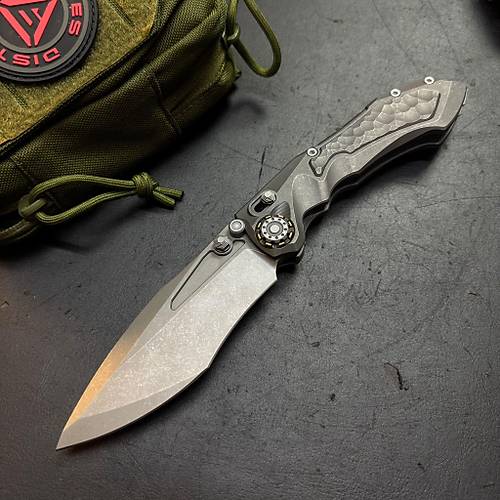 District 9 Rock Stonewash Finish � M390 & Titanium