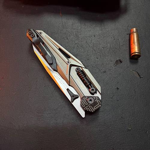NOC Knives MT33 � Titanyum G�vde ve S�ra D��� Mekanik Tasar�m