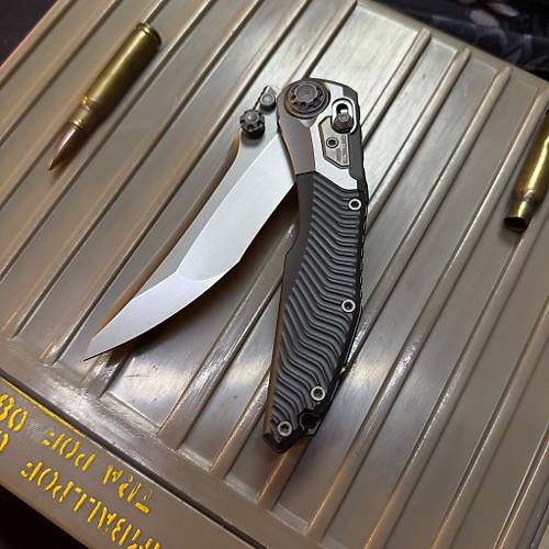 District 9 Snake-2 Bead Blasted Finish � Titanyumun Mekanik Yorumu