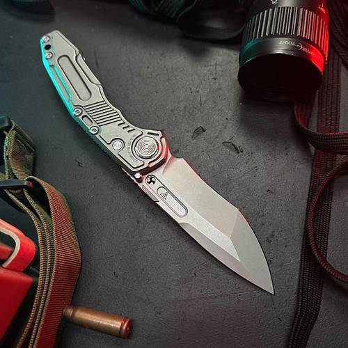 District 9 Hurricane M390 Titanium � Premium Titanyum �ak�