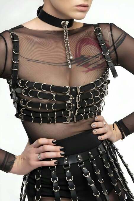 Beşli Göğüs Bağlamalı Ve Etek Deri Harness - APFT891