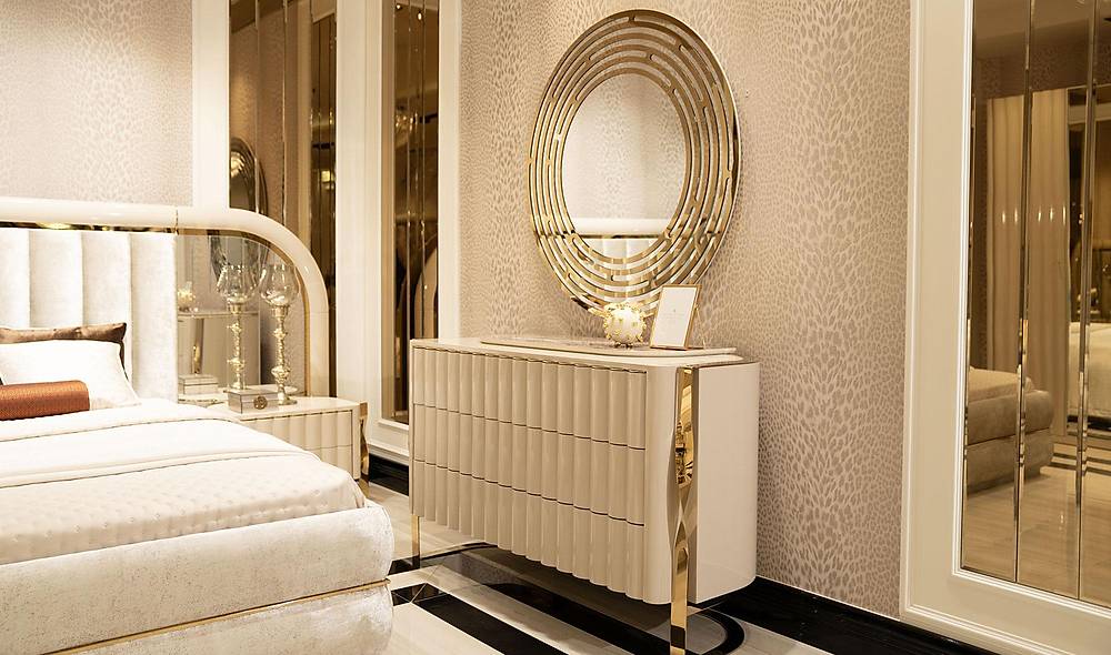 Munsell Dresser