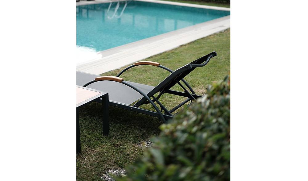 Limyra Sunbed