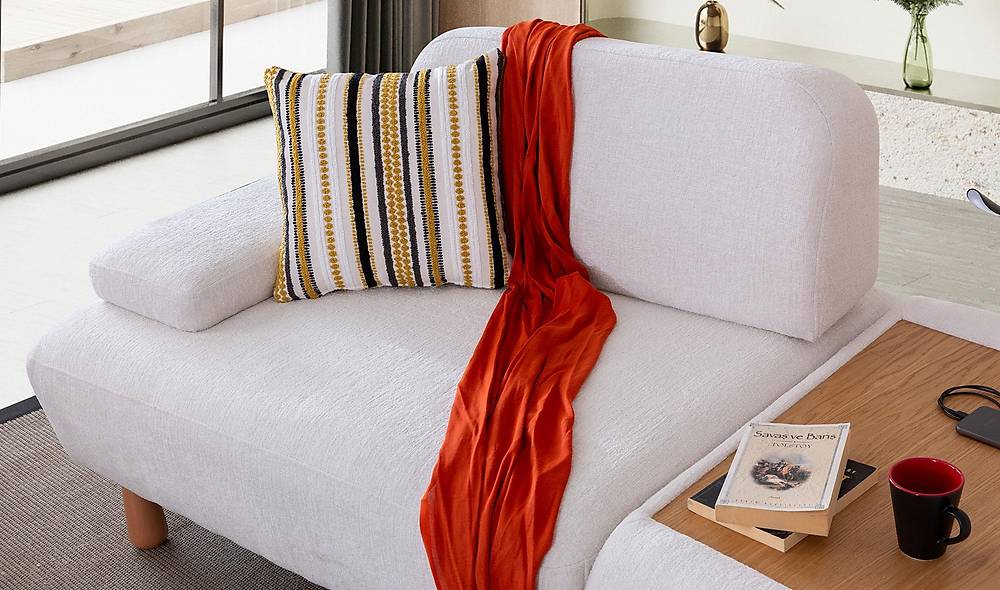 Nish Sofa - Inner Table