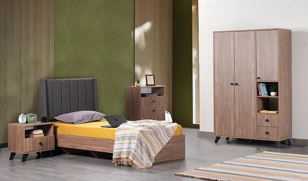 Lugo Teen Room