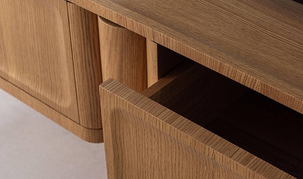 Toms Tv Stand