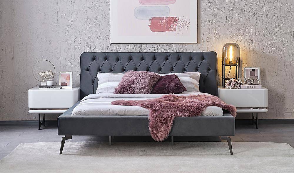 Verde Bedroom