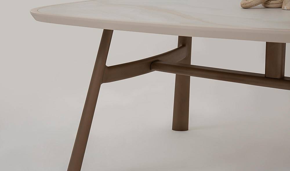 Momento Dining Table Set