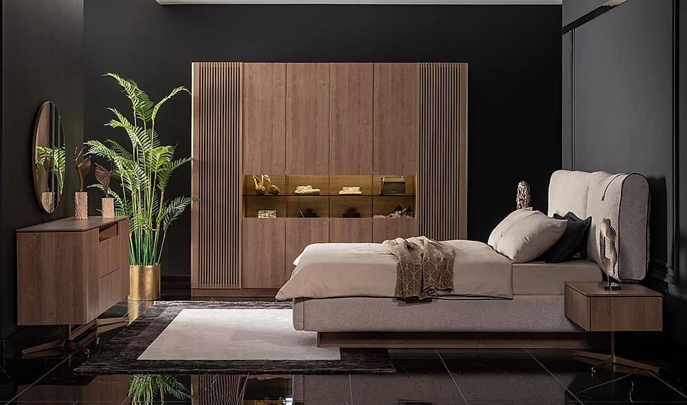 Leonard Bedroom