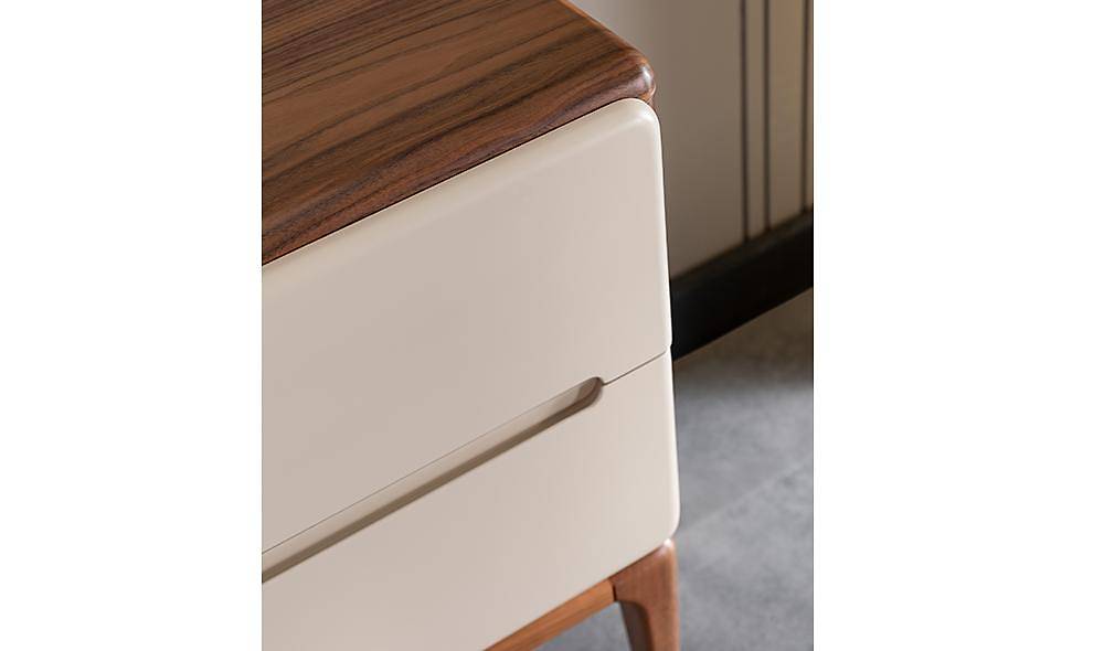 Behin Console