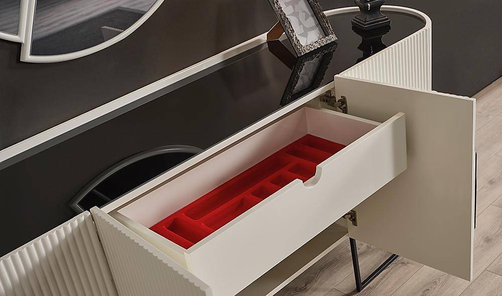 Crown Console - Ecru