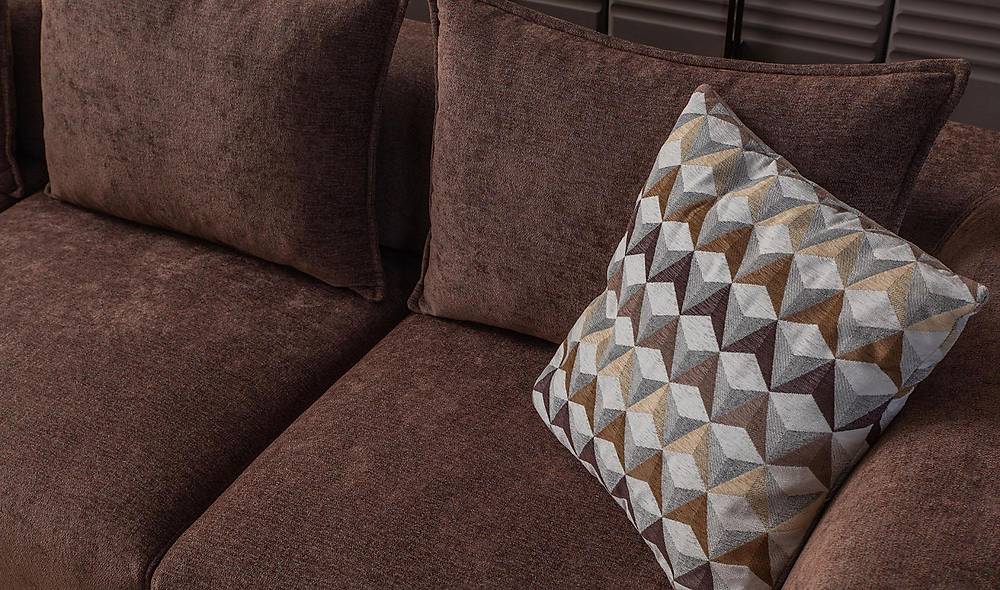 Lova Sofa Set