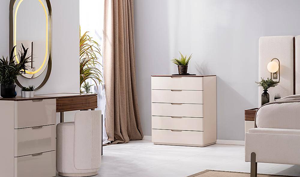 Ring Base Bedroom