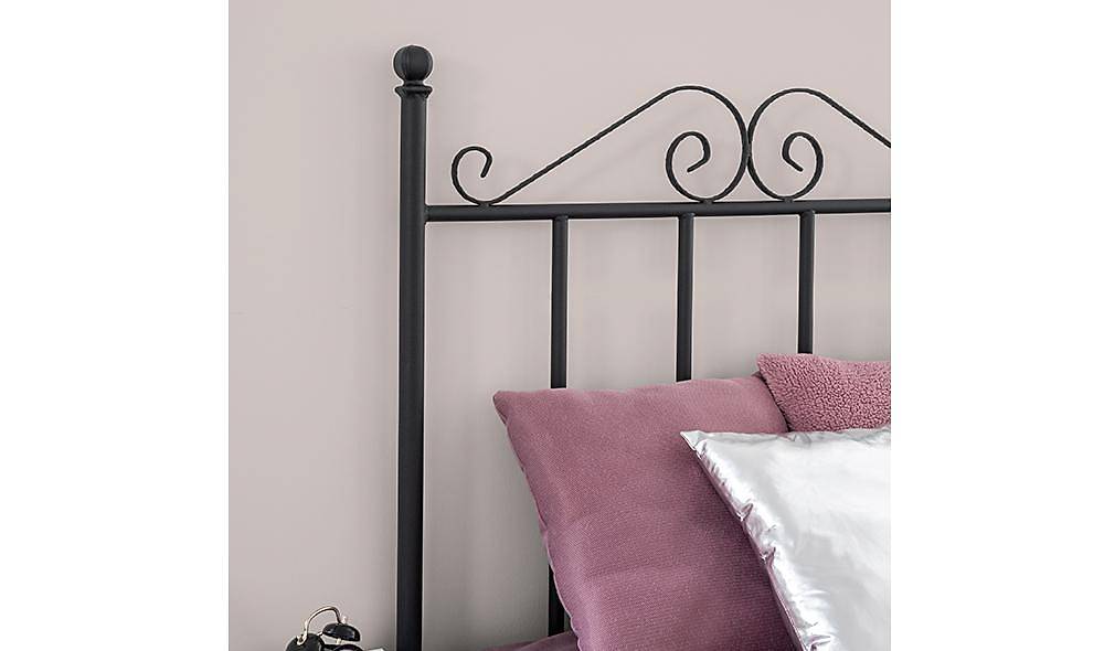 Veronica Country Bedstead