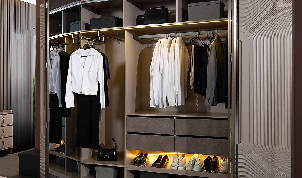 Milano Wardrobe - 6 Door