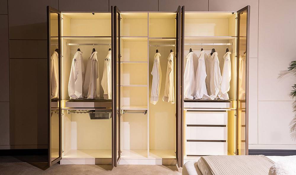 Minax Wardrobe - 6 Door