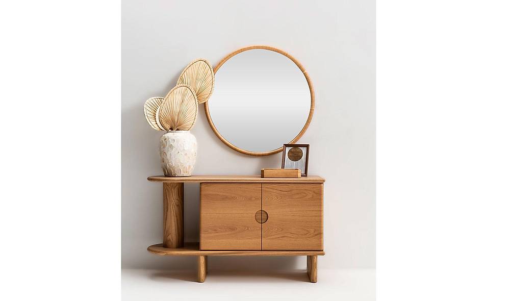Handy Dresser