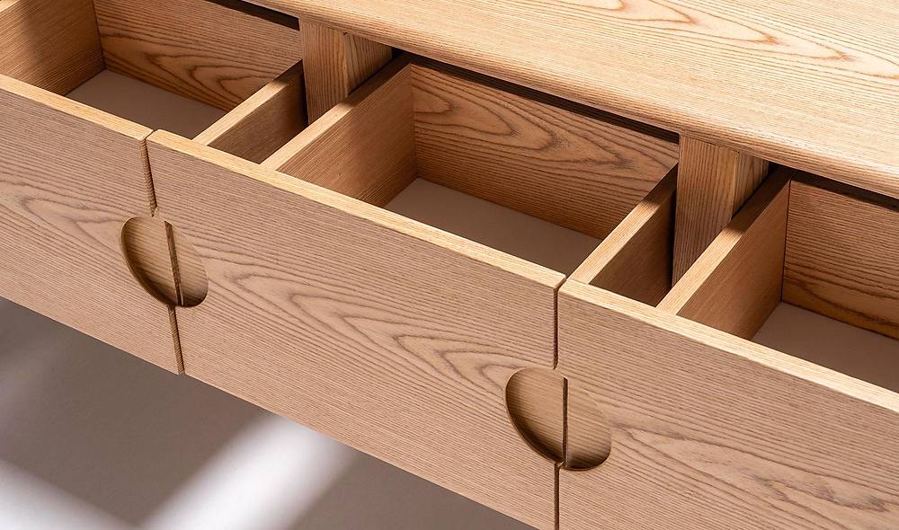 Mistia Tv Stand