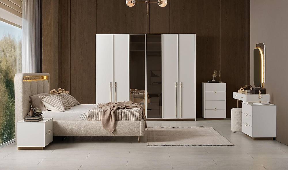Lorena Bedroom
