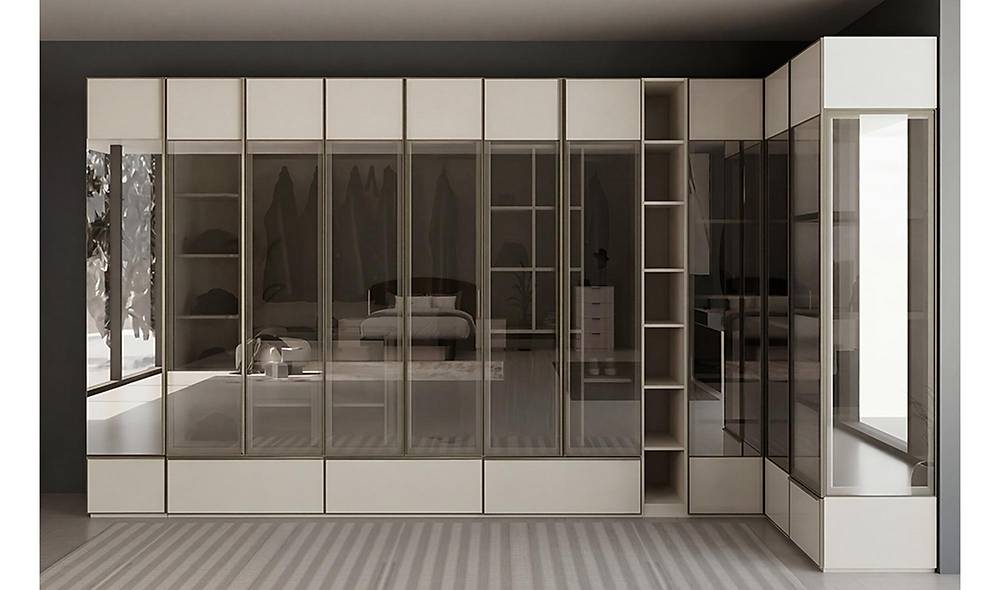 Sunny Base Bedroom - Corner Wardrobe