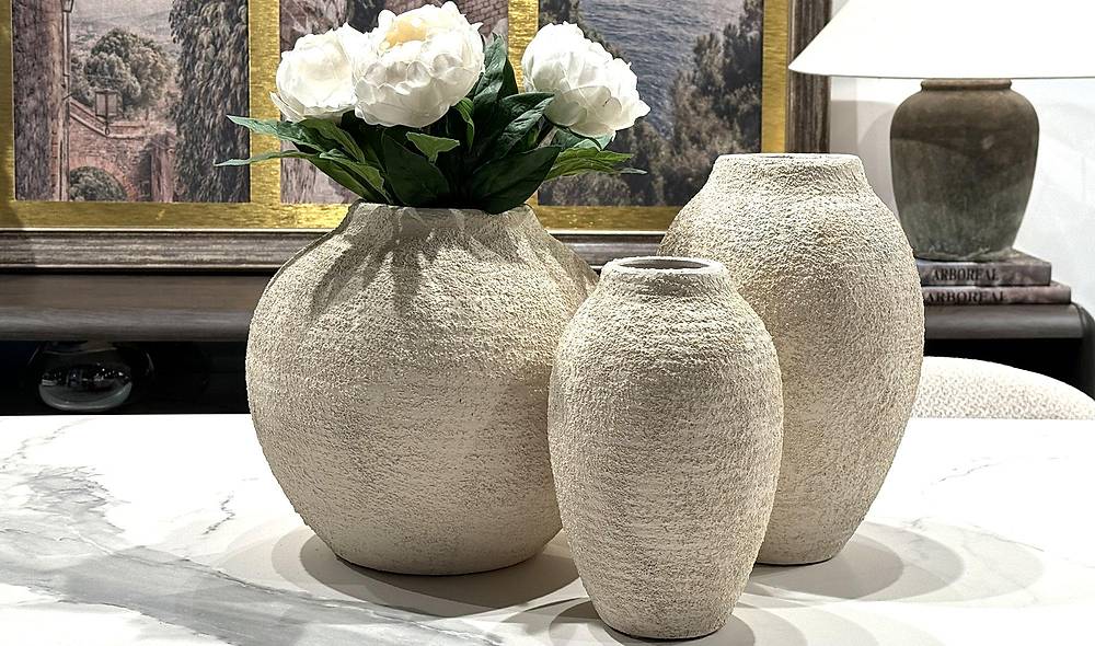 Ceramic Vase with Flowers - 31911