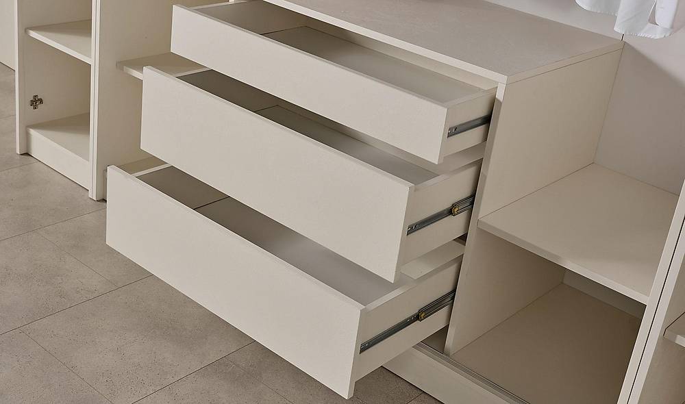 Hennes 6 Door Wardrobe - Mirrored