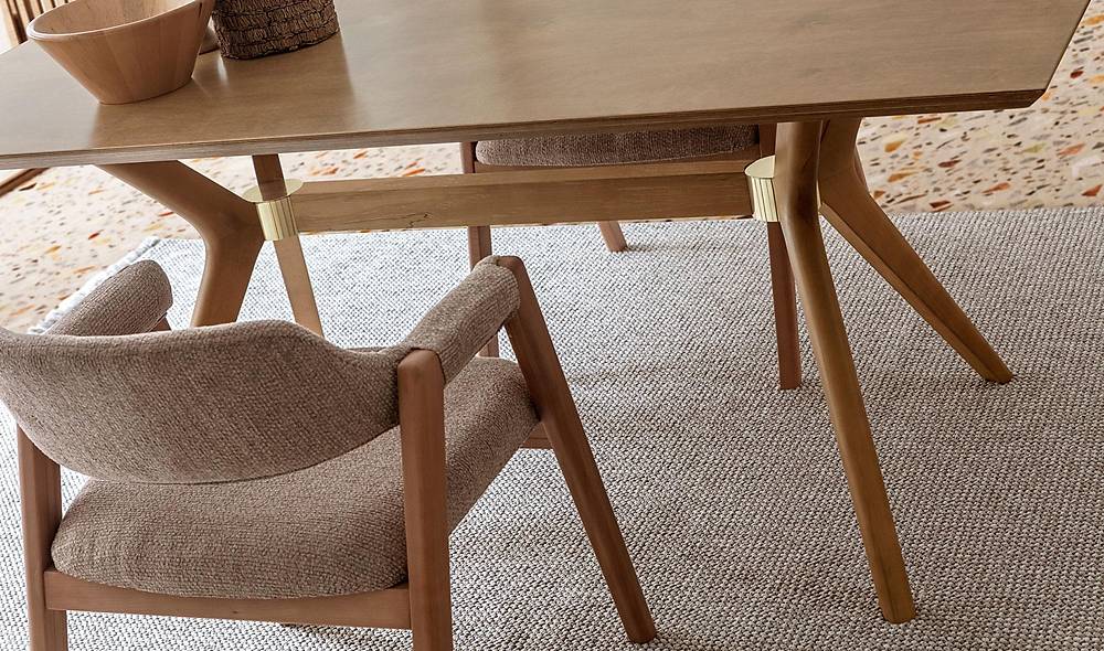 �svi�re Dining Room - Walnut