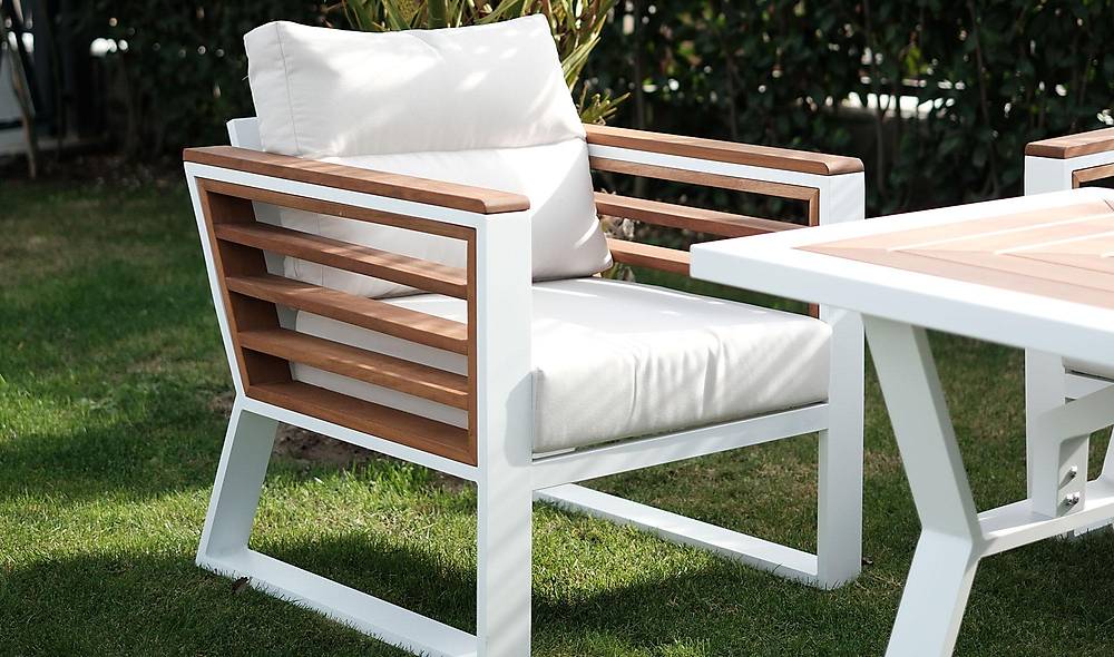 Nandy Garden Sofa Set