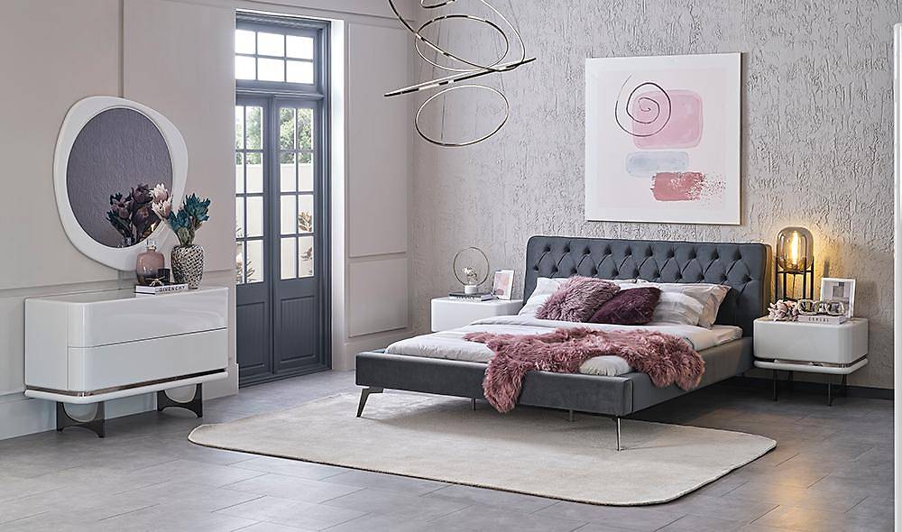 Verde Bedroom